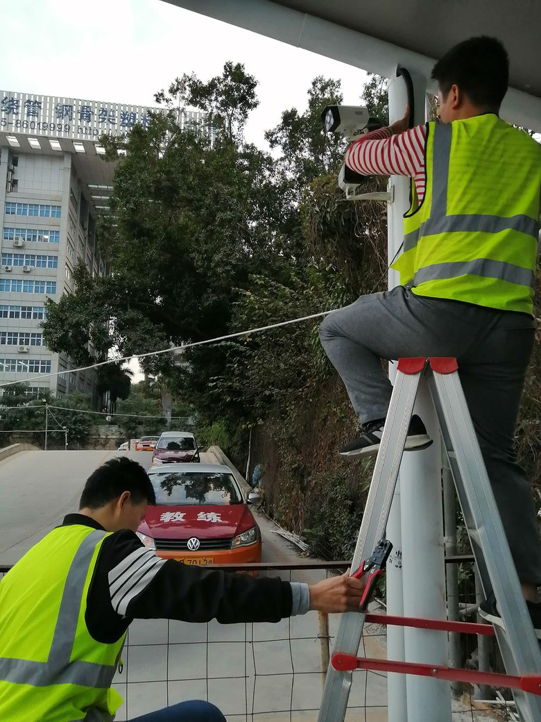 上位机软件访客门禁停车485/232串口QT开发